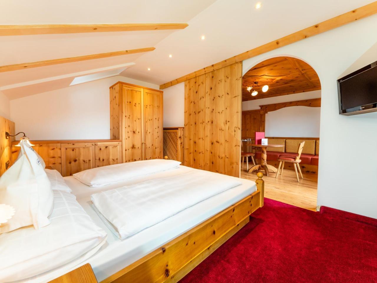 Hotel Alaska Selva di Val Gardena Eksteriør bilde