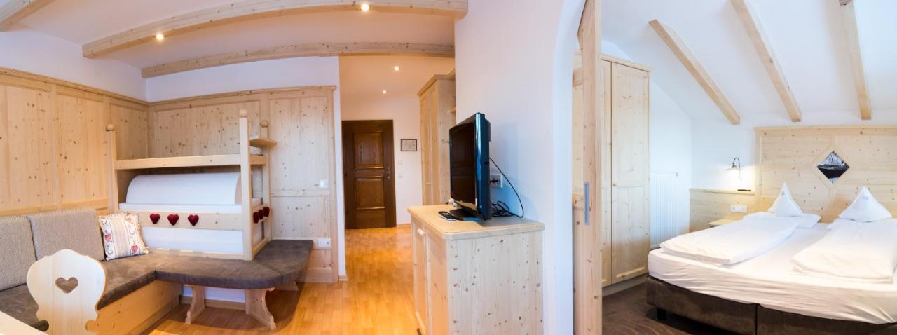 Hotel Alaska Selva di Val Gardena Eksteriør bilde